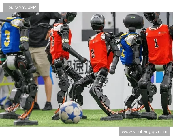 机器人足球赛连环翻车，担架员成意外主角(1)